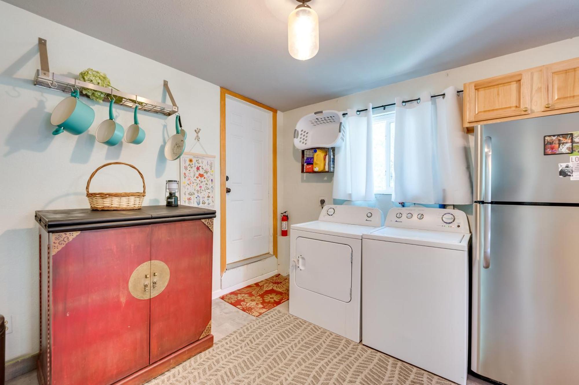 Stunning Golden Home With Deck About 35 Mi To Denver! Exterior foto